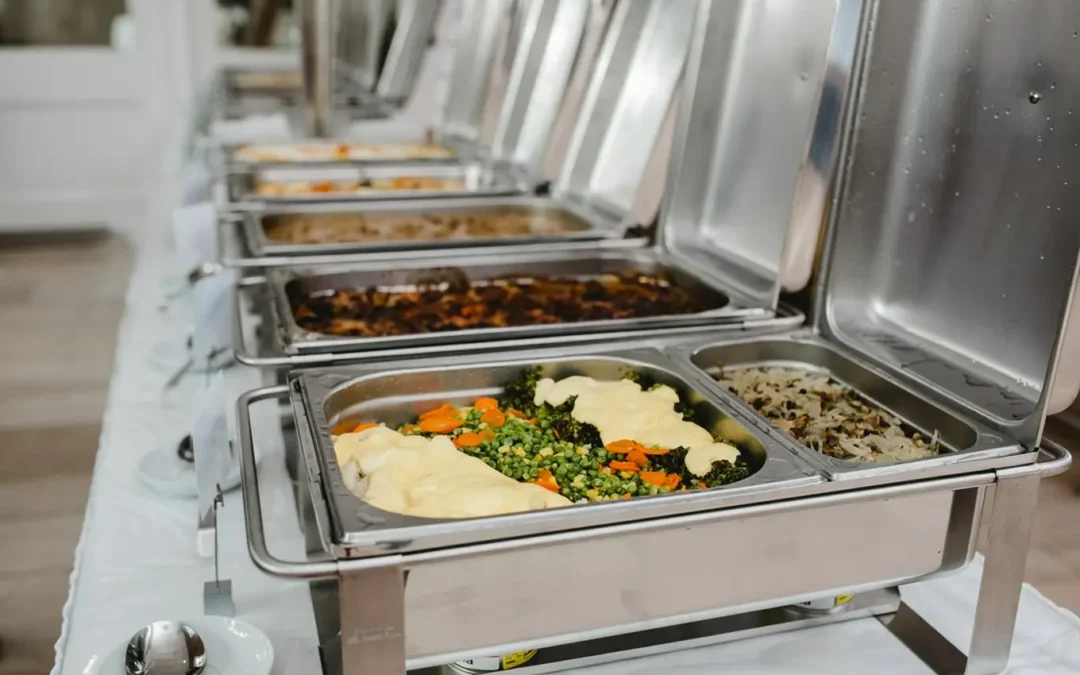 lunch biznesowy z podgrzewaczy