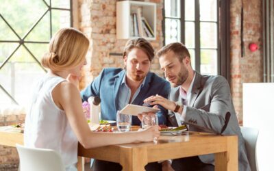 Catering śniadaniowy w Warszawie – elegancja i smak na Twoim biurku