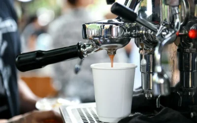 Całodzienny serwis kawowy dla ekip technicznych – jak to działa?